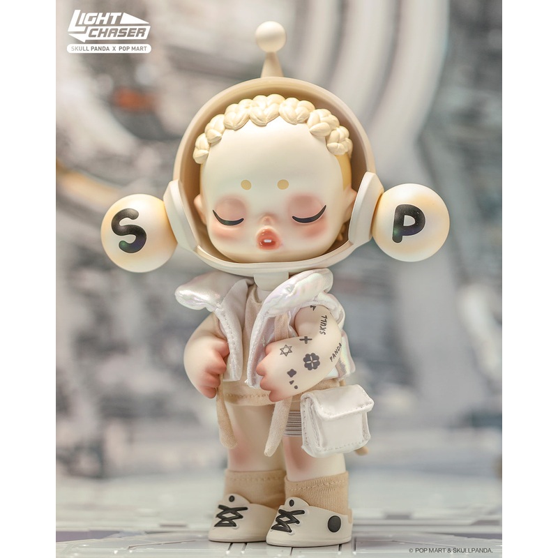 POP MART Skullpanda OOTD Light Chaser Figurine