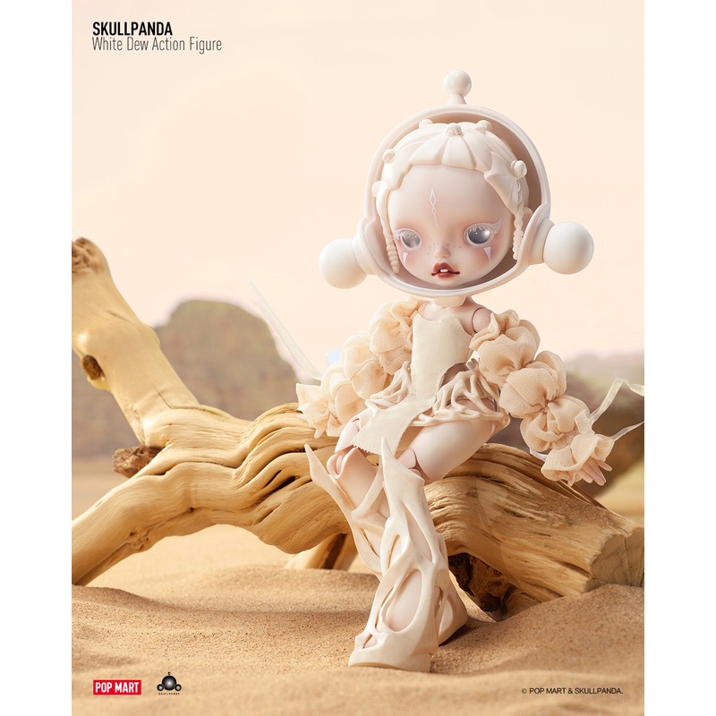 POP MART Skullpanda White Dew Action Figure