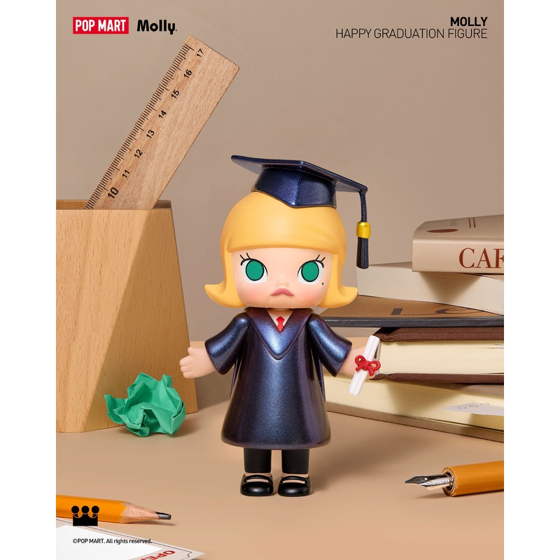 POP MART MOLLY Happy Graduation Figure